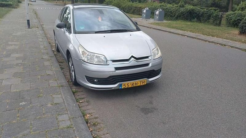 Grijs Gebruikt 2005 Citroën C4 VTR Sport Hatchback | € 1.250 (Eerlijke prijs) - Afbeelding 1/4