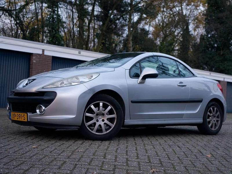 Grijs Gebruikt 2007 Peugeot 207 Cabriolet | € 1.990 (Goede deal) - Afbeelding 1/4