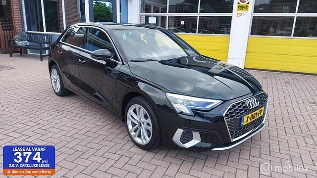 Zwart Gebruikt 2023 Audi A3 Sportback S-Line Hatchback | € 27.950 (Eerlijke prijs) - Afbeelding 1/4