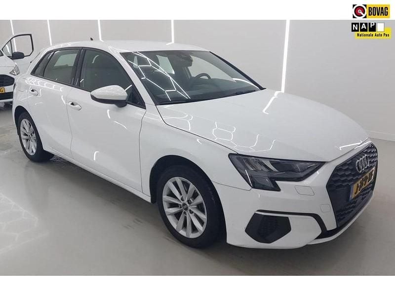 Wit Occasion 2020 Audi A3 Proline Sedan | € 20.450 (Super prijs) - Afbeelding 1/4