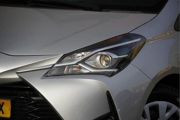 Occasion Toyota Yaris Hybrid Active 2019 Grijs Hatchback