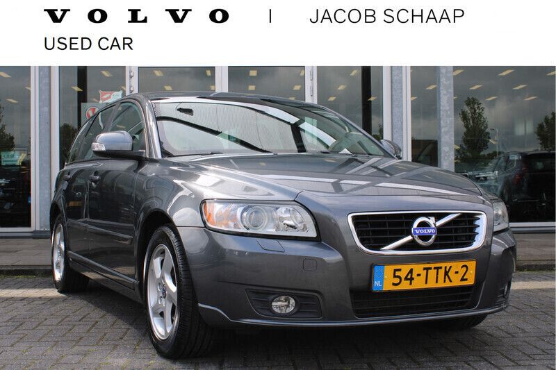 Grijs, metallic lak Gebruikt 2012 Volvo V50 Stationwagen | € 10.900 - Afbeelding 1/4