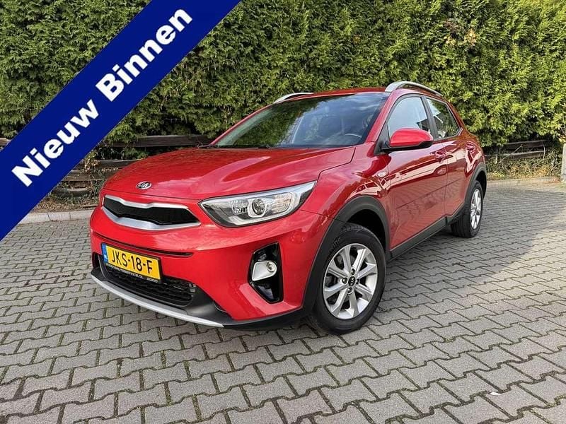 Rood Gebruikt 2019 Kia Stonic Comfort SUV | € 15.950 (Iets duurder) - Afbeelding 1/4