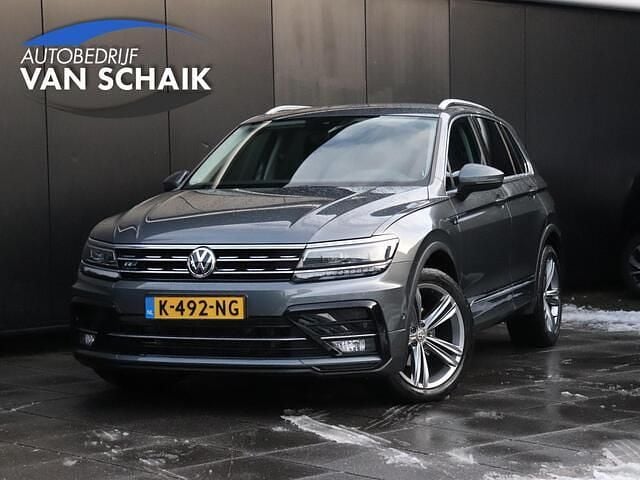 Grijs Occasion 2020 VW Tiguan Highline SUV | € 27.950 (Super prijs) - Afbeelding 1/4