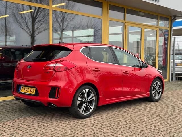 Occasion Kia Ceed 120 PK (88 kW) 2015 Rood Hatchback