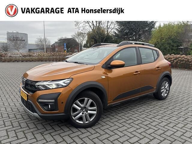 Oranje Occasion 2021 Dacia Sandero Comfort Hatchback | € 17.950 (Duur) - Afbeelding 1/4