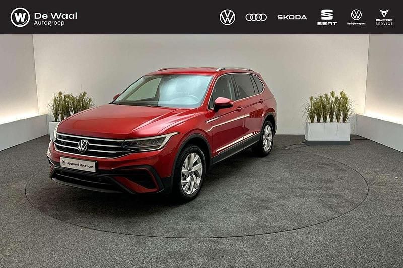 Kings red Gebruikt 2023 VW Tiguan Allspace Business SUV | € 36.495 (Goede deal) - Afbeelding 1/3
