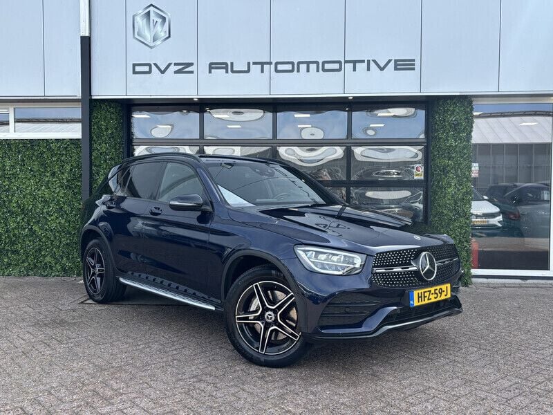 Blauw Gebruikt 2021 Mercedes GLC300e AMG SUV | € 37.950 (Eerlijke prijs) - Afbeelding 1/4