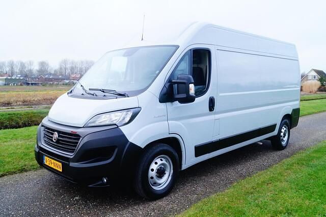 Grijs Gebruikt 2020 Fiat Ducato Van | € 21.650 (Super prijs) - Afbeelding 1/4