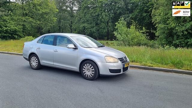 Grijs Occasion 2006 VW Passat Sedan | € 999 (Super prijs) - Afbeelding 1/1