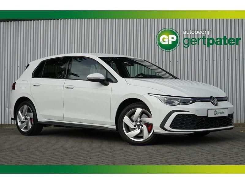 Wit Gebruikt 2021 VW Golf VIII GTE Hatchback | € 24.900 (Goede deal) - Afbeelding 1/3