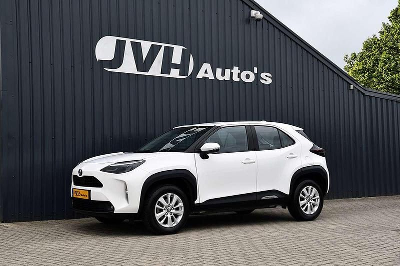 Wit Occasion 2022 Toyota Yaris Cross Active SUV | € 20.850 (Super prijs) - Afbeelding 1/4