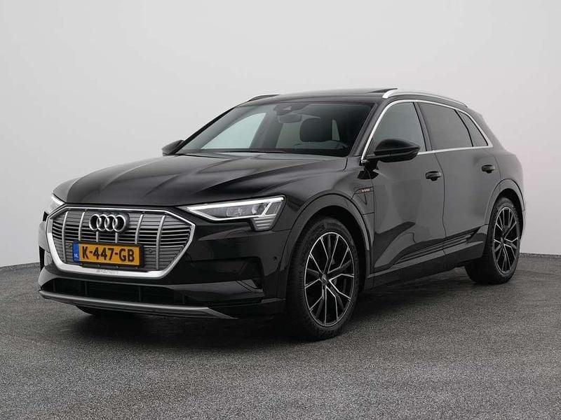 Zwart (metallic) Occasion 2020 Audi e-tron Business SUV | € 22.400 (Eerlijke prijs) - Afbeelding 1/4