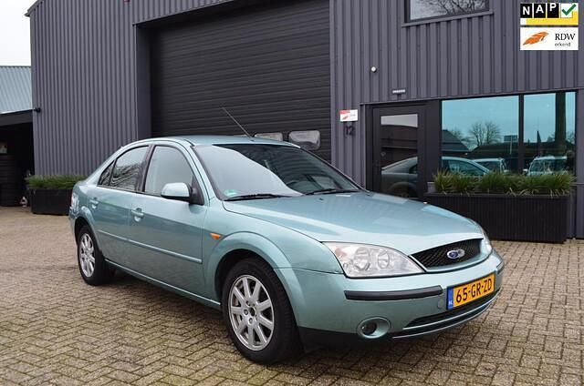 Occasion Ford Mondeo Trend 146 PK (107 kW) 2001 Groen Hatchback