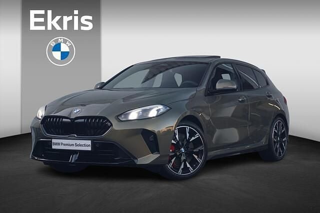 Geel Occasion 2026 BMW 123 M Sport Hatchback | € 65.950 (Super prijs) - Afbeelding 1/4