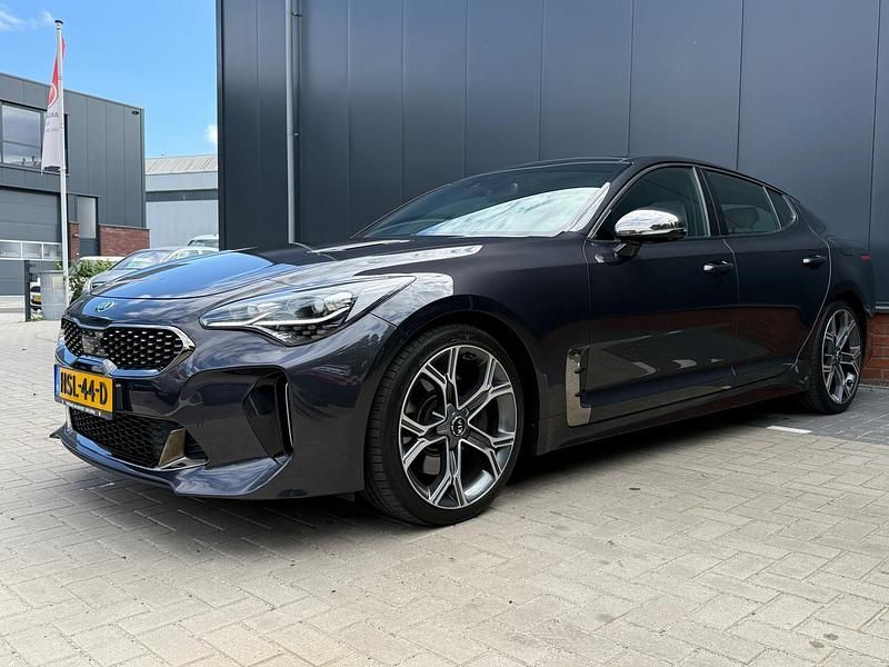 Occasion Kia Stinger GT-Line 245 PK (180 kW) 2018 Grijs Hatchback