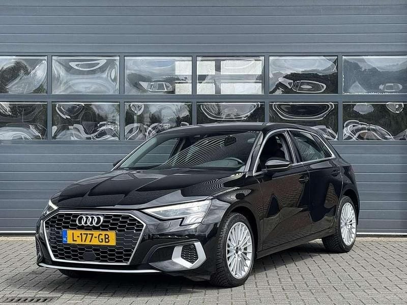 Zwart Gebruikt 2021 Audi A3 Sportback Business Hatchback | € 24.999 (Goede deal) - Afbeelding 1/3