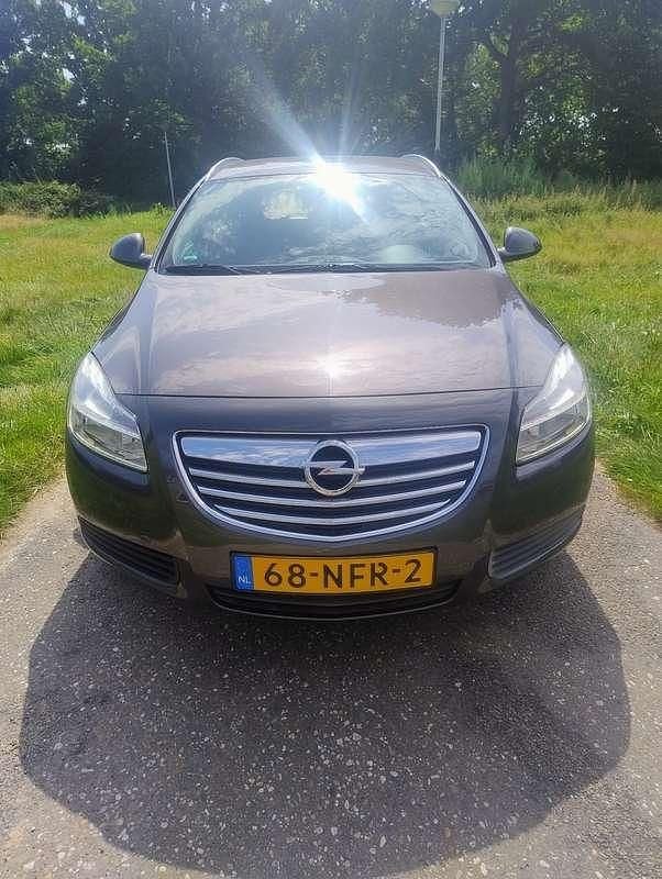 Gebruikt 2010 Opel Insignia Edition Stationwagen | € 3.600 (Eerlijke prijs) - Afbeelding 1/4