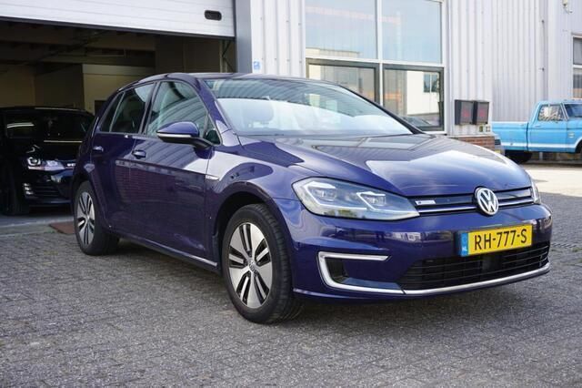 Blauw Gebruikt 2017 VW e-Golf Hatchback | € 14.999 - Afbeelding 1/4