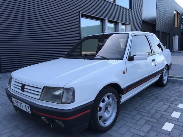 Wit Gebruikt 1988 Peugeot 309 GTi Hatchback | € 11.900 - Afbeelding 1/4