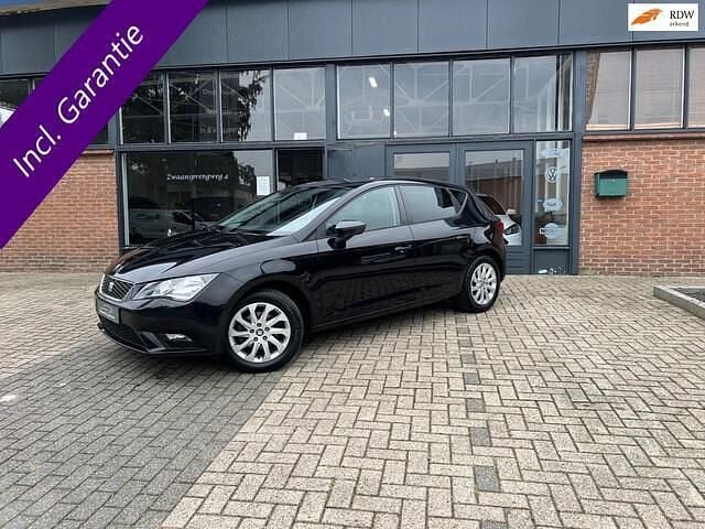 Zwart Gebruikt 2015 Seat Leon Hatchback | € 9.950 (Goede deal) - Afbeelding 1/4