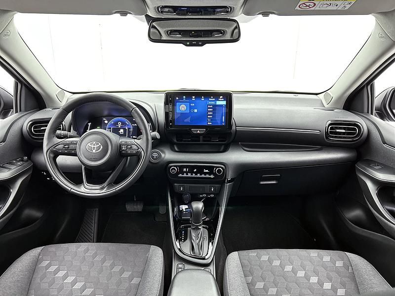 Nieuw Toyota Yaris Hybrid 116 PK (85 kW) 2025 Grijs Hatchback