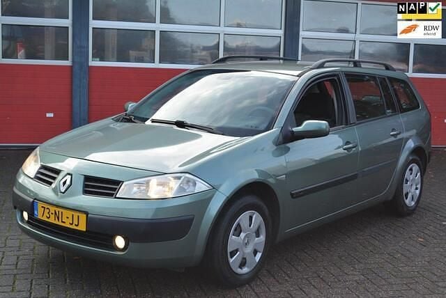 Groen Gebruikt 2003 Renault Mégane GrandTour Authentique Stationwagen | € 1.350 (Eerlijke prijs) - Afbeelding 1/4
