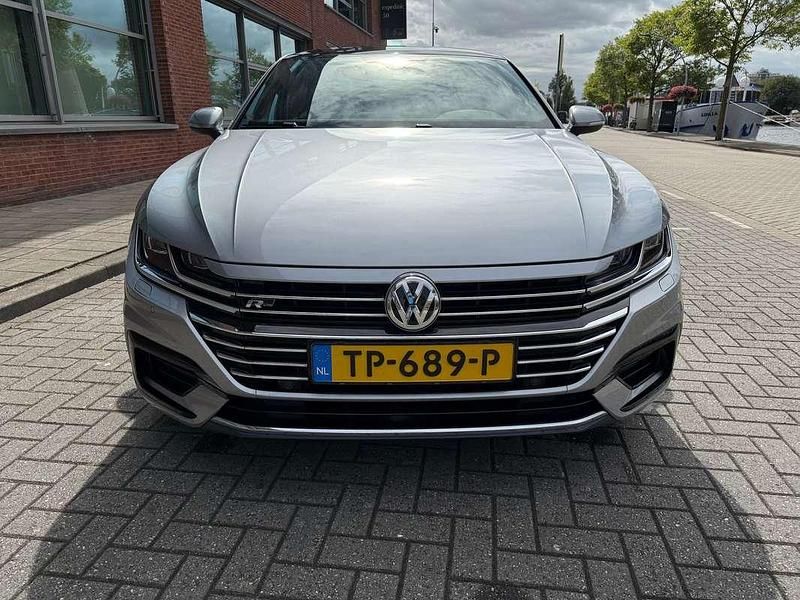 Occasion VW Arteon R 150 PK (110 kW) 2018 Zilver Hatchback