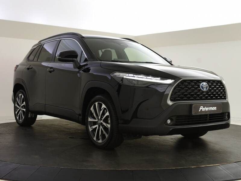 Zwart Gebruikt 2023 Toyota Corolla Cross Style SUV | € 34.800 (Eerlijke prijs) - Afbeelding 1/4
