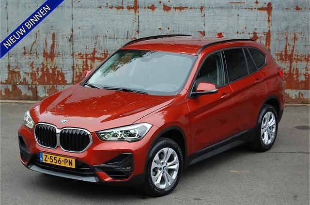 Oranje Gebruikt 2020 BMW X1 Executive SUV | € 26.950 (Super prijs) - Afbeelding 1/4