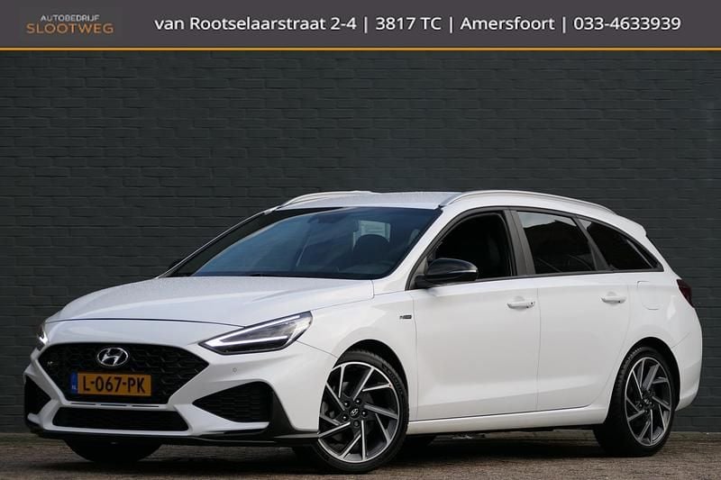 Wit Occasion 2021 Hyundai i30 N Line Stationwagen | € 20.950 (Goede deal) - Afbeelding 1/4