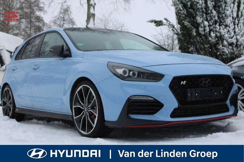 Performance blue (blauw metallic) Gebruikt 2019 Hyundai i30 Hatchback | € 29.950 (Iets duurder) - Afbeelding 1/4