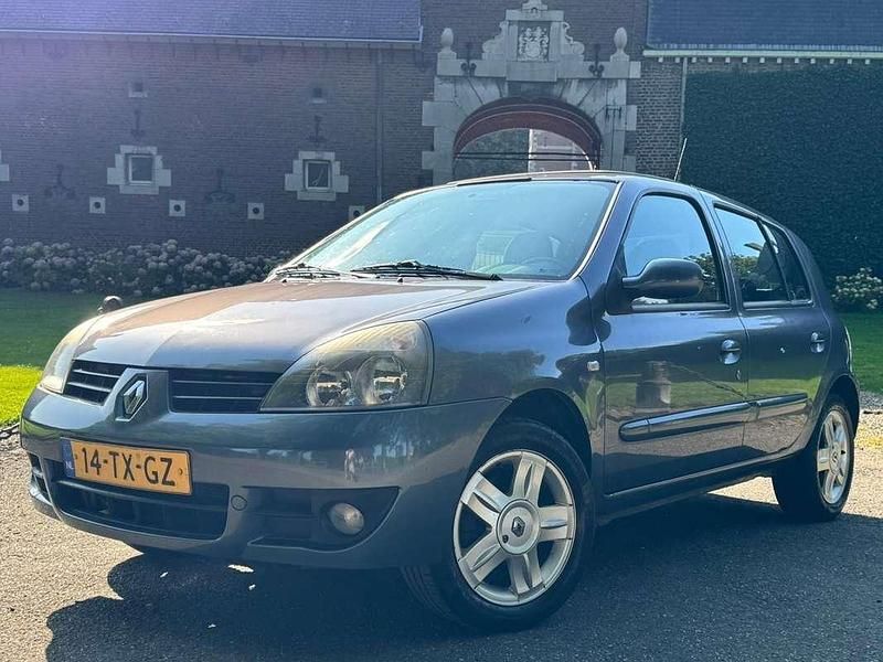 Grijs Gebruikt 2007 Renault Clio II Campus Hatchback | € 2.195 (Eerlijke prijs) - Afbeelding 1/4
