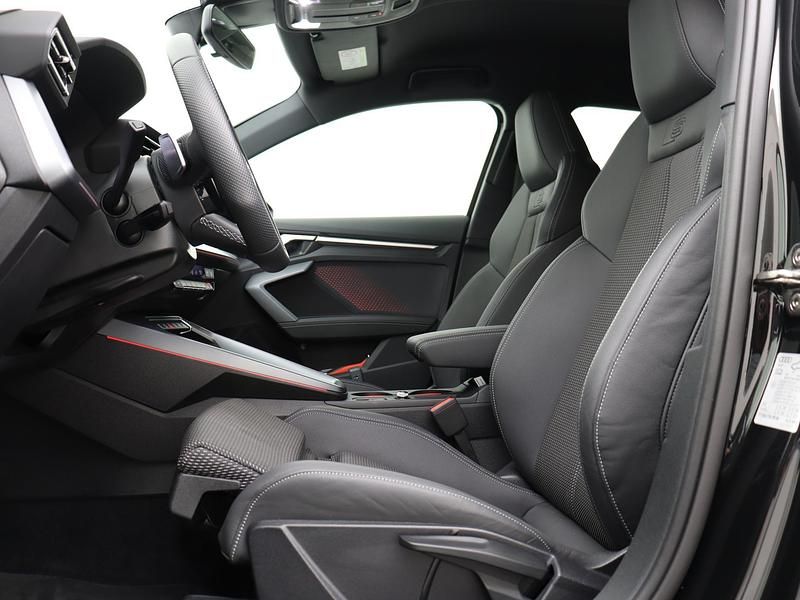 Occasion Audi A3 Sportback Sport 116 PK (85 kW) 2025 Zwart Hatchback