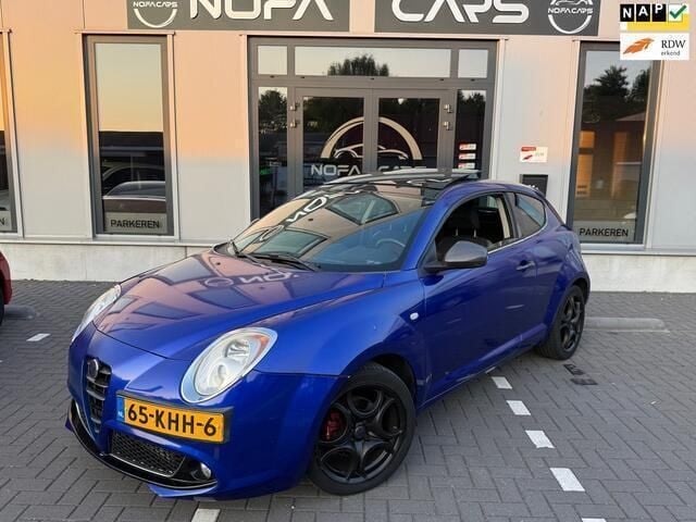 Wit Gebruikt 2009 Alfa Romeo MiTo Distinctive Hatchback | € 3.750 (Eerlijke prijs) - Afbeelding 1/4