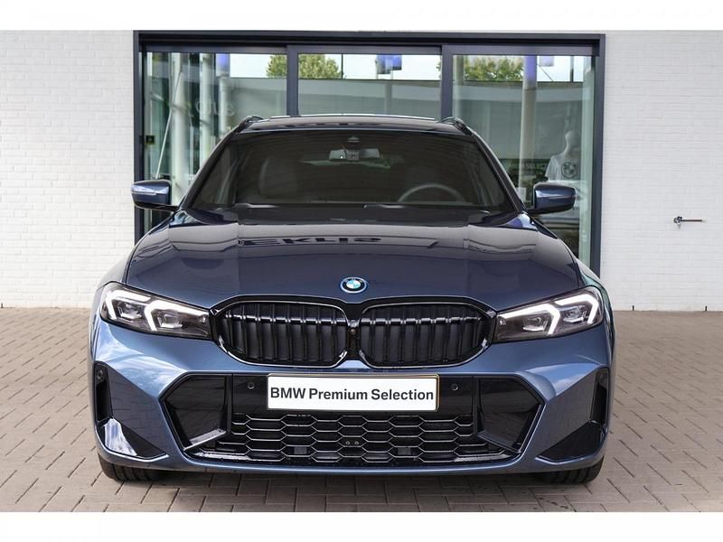 Occasion BMW 330e M Sport 292 PK (214 kW) 2025 Blauw Stationwagen