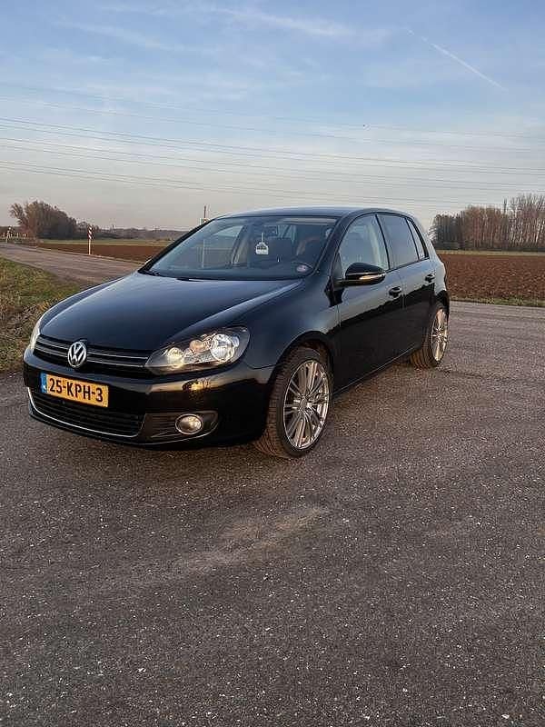 Occasion 2009 VW Golf Highline Sedan | € 9.000 (Iets duurder) - Afbeelding 1/4
