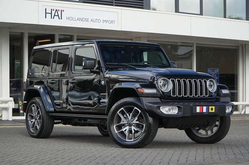 Zwart Gebruikt 2024 Jeep Wrangler Unlimited Sahara SUV | € 77.700 (Goede deal) - Afbeelding 1/4