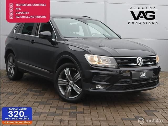 Zwart Occasion 2018 VW Tiguan Highline SUV | € 23.899 (Goede deal) - Afbeelding 1/4