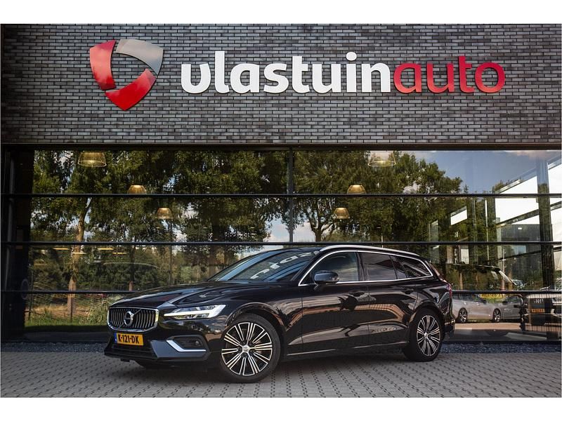 Zwart, metallic lak Gebruikt 2020 Volvo V60 R-Design Stationwagen | € 27.950 - Afbeelding 1/4
