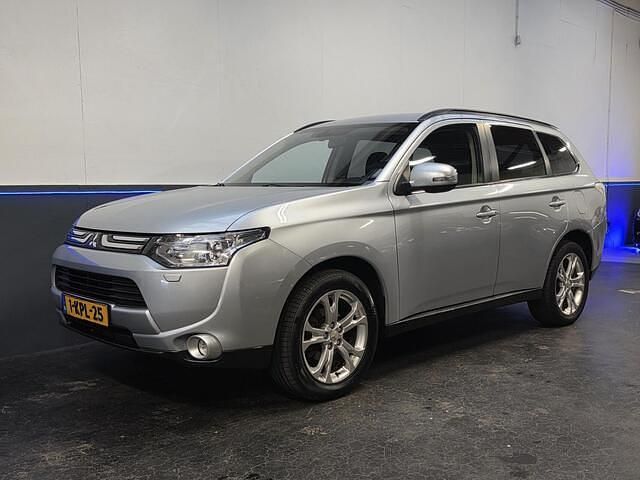 Occasion Mitsubishi Outlander Intense+ 150 PK (110 kW) 2013 Grijs SUV