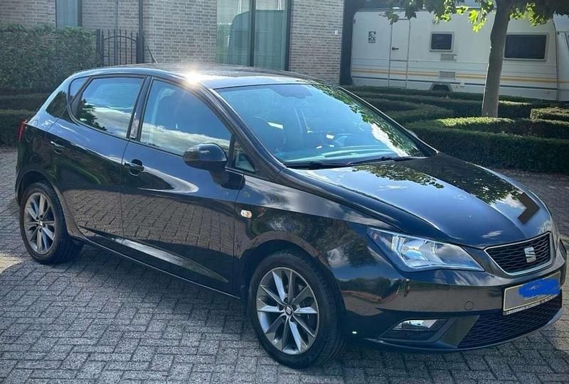 Zwart Gebruikt 2014 Seat Ibiza I-Tech Hatchback | € 9.000 (Duur) - Afbeelding 1/4