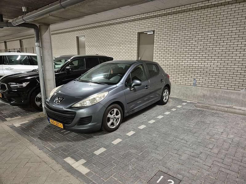 Zilver Gebruikt 2009 Peugeot 207 Hatchback | € 1.449 (Goede deal) - Afbeelding 1/4
