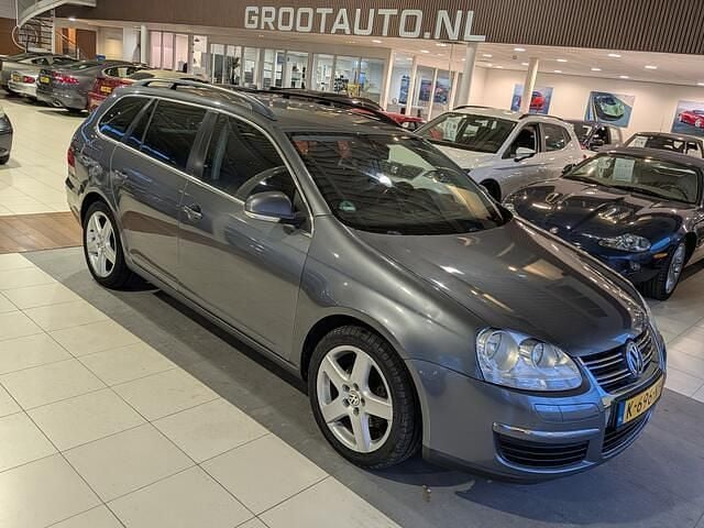 Grijs Occasion 2009 VW Golf V Trendline Stationwagen | € 5.744 (Eerlijke prijs) - Afbeelding 1/4