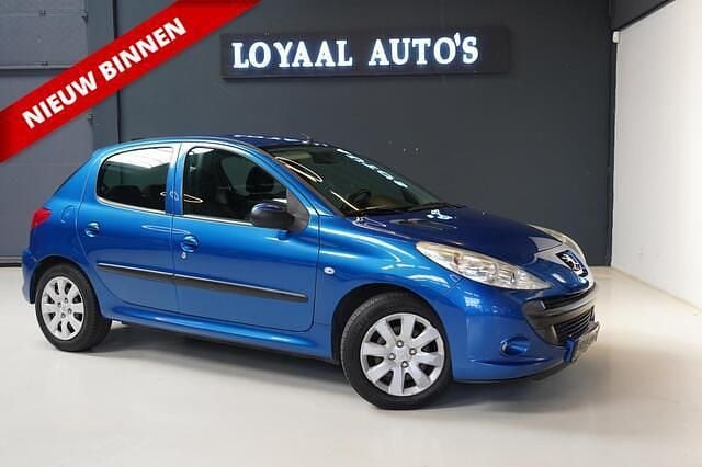 Blauw Gebruikt 2011 Peugeot 206+ Hatchback | € 3.999 (Eerlijke prijs) - Afbeelding 1/4
