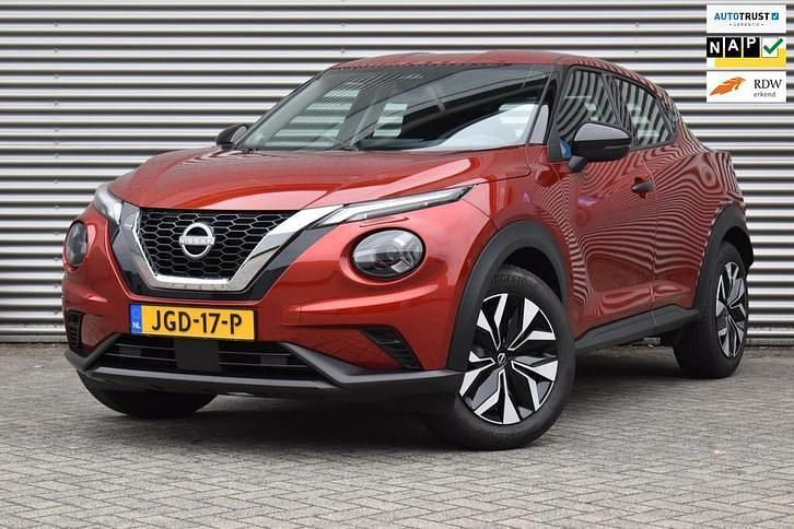 Rood Gebruikt 2025 Nissan Juke Acenta SUV | € 25.950 (Eerlijke prijs) - Afbeelding 1/4