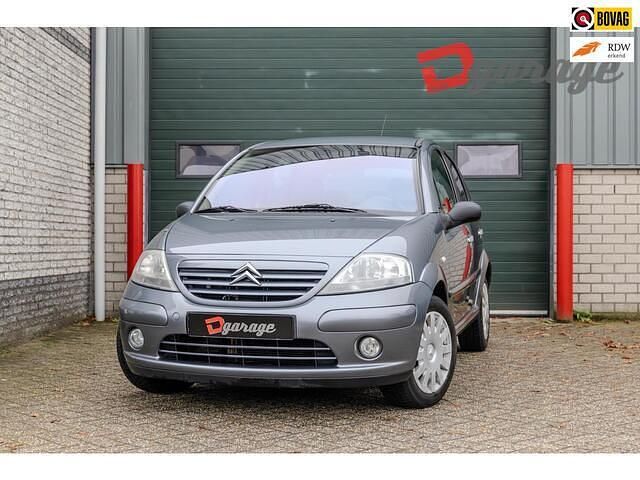 Grijs (metallic) Occasion 2005 Citroën C3 Prestige Hatchback | € 2.750 (Eerlijke prijs) - Afbeelding 1/4