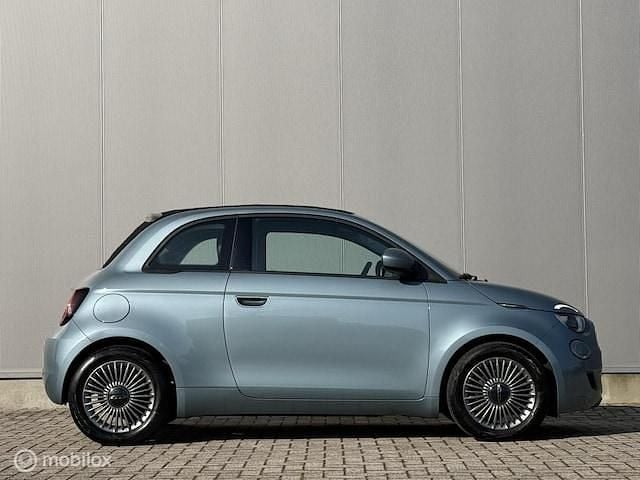 Occasion Fiat 500e Icon 86 kW (118 PK) 2021 Blauw (metallic) Cabriolet