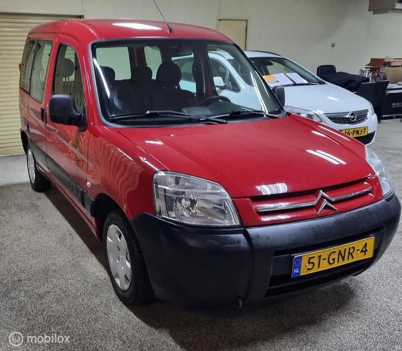 Rood Gebruikt 2008 Citroën Berlingo First MPV | € 3.495 (Eerlijke prijs) - Afbeelding 1/4