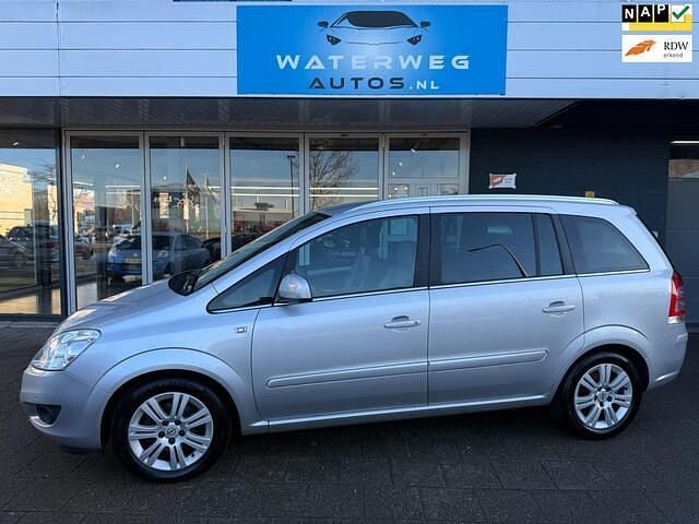 Grijs Occasion 2011 Opel Zafira Cosmo MPV | € 4.850 (Goede deal) - Afbeelding 1/4